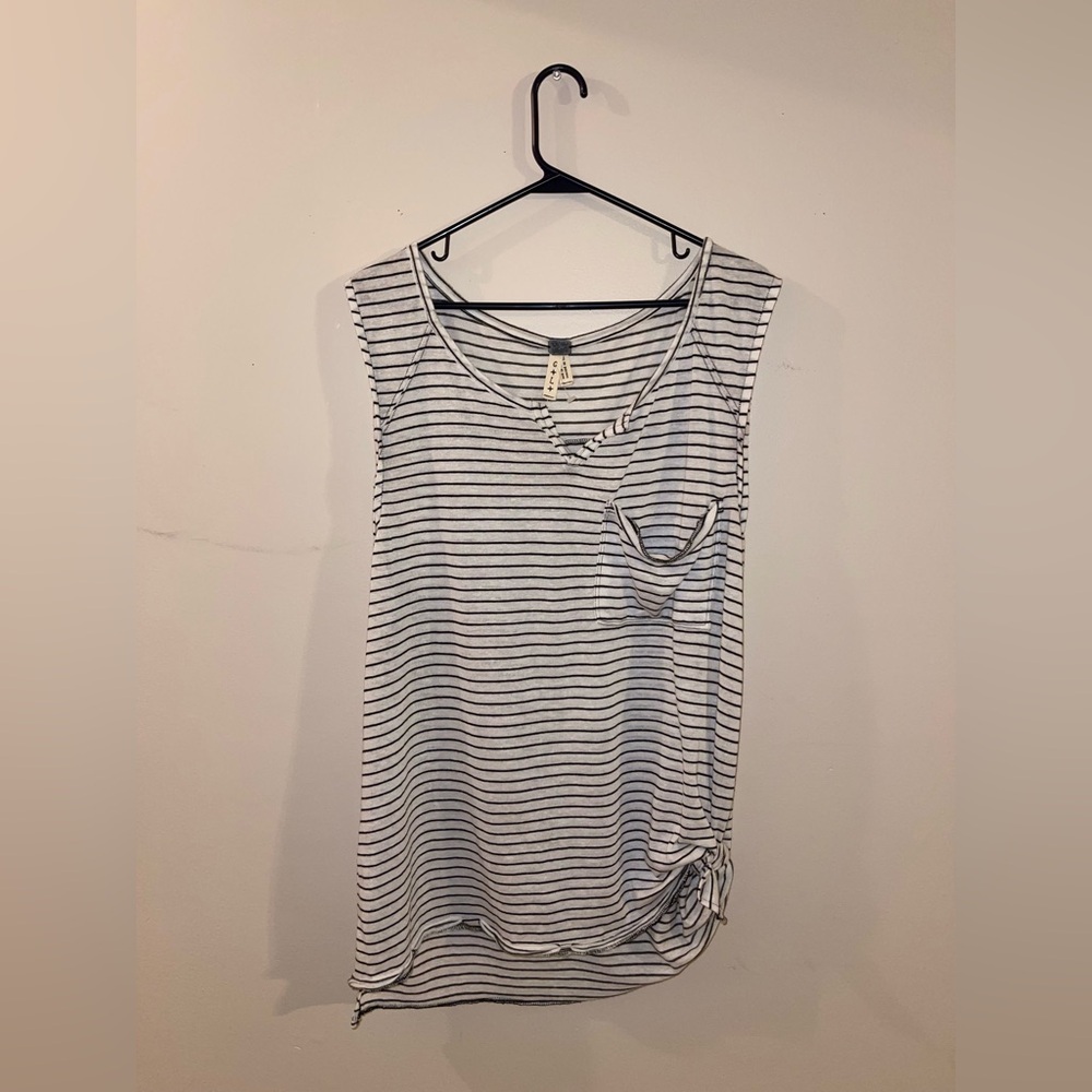 Striped Sleeveless Pocket Tie-Hem Top - White/Black